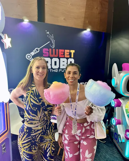 Sweet Robo Cotton Candy Robot in action