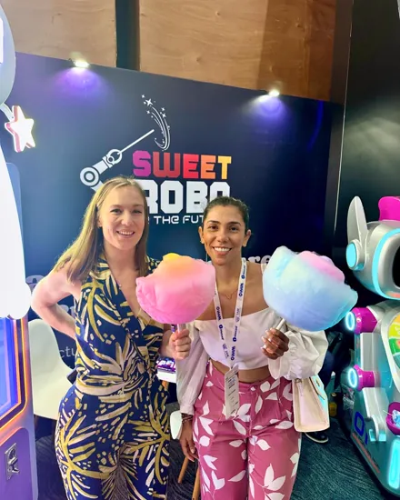 Sweet Robo Cotton Candy Robot in action